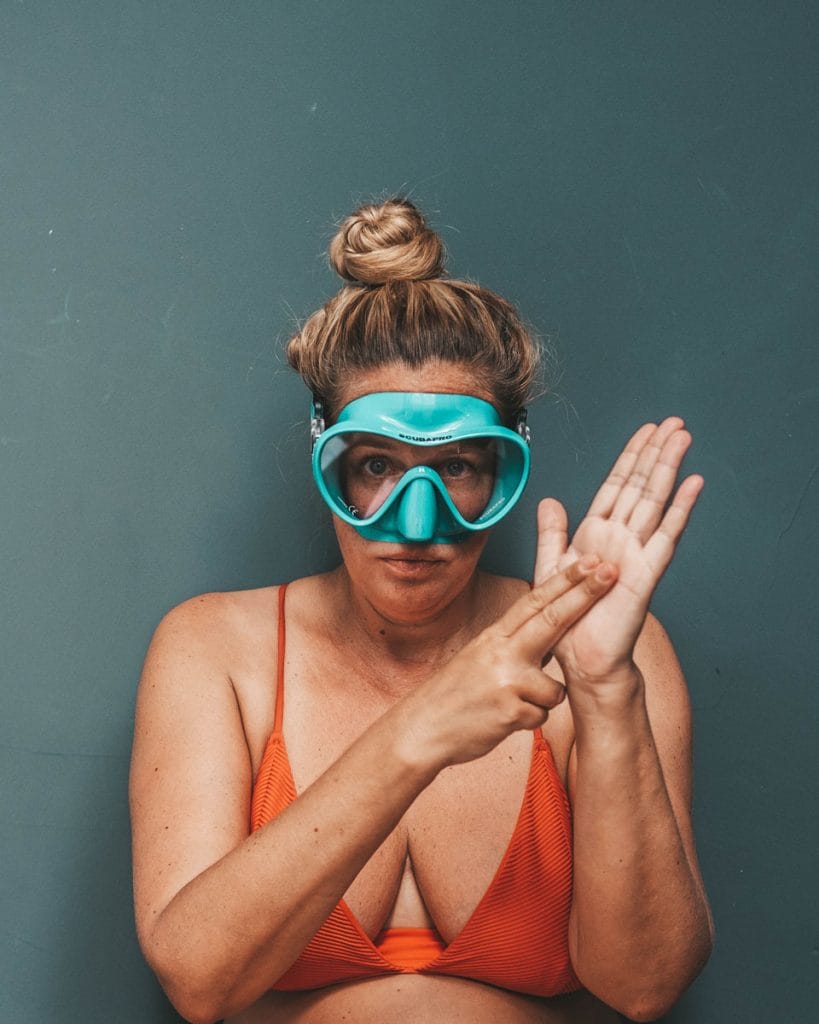 scuba hand signal for how much air