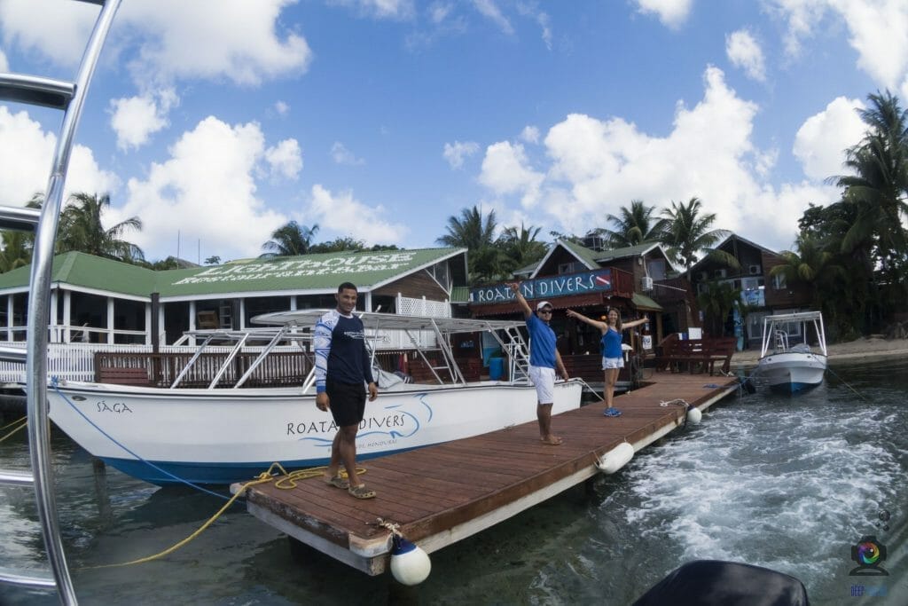 Pier with boat in Roatan